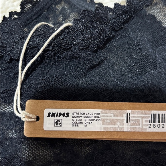 Lace Skimpy Scoop Bralette - Picture 3 of 3